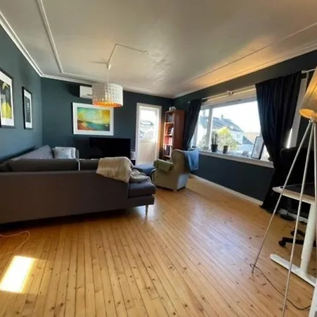 Large, And Quiet Apartment. شقة ستافانجر